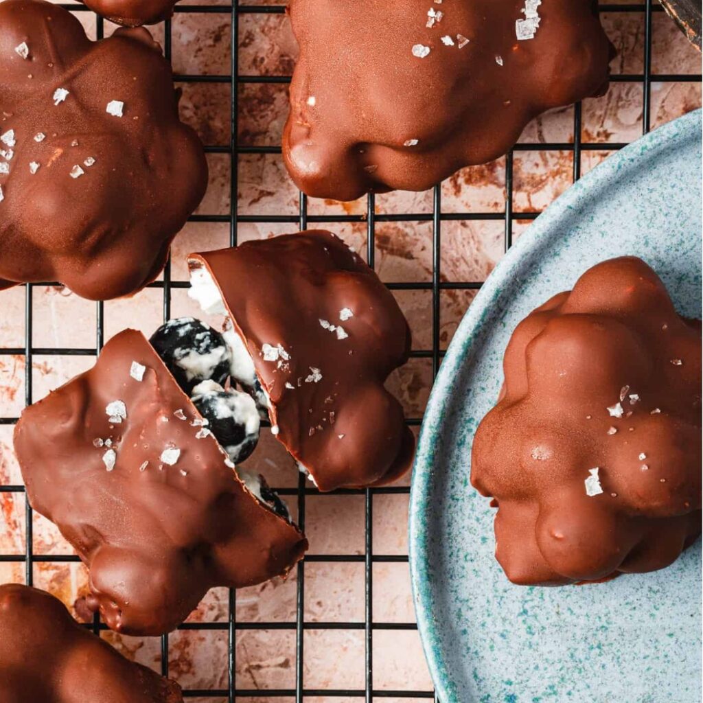 Blueberry Yogurt Clusters - Featured